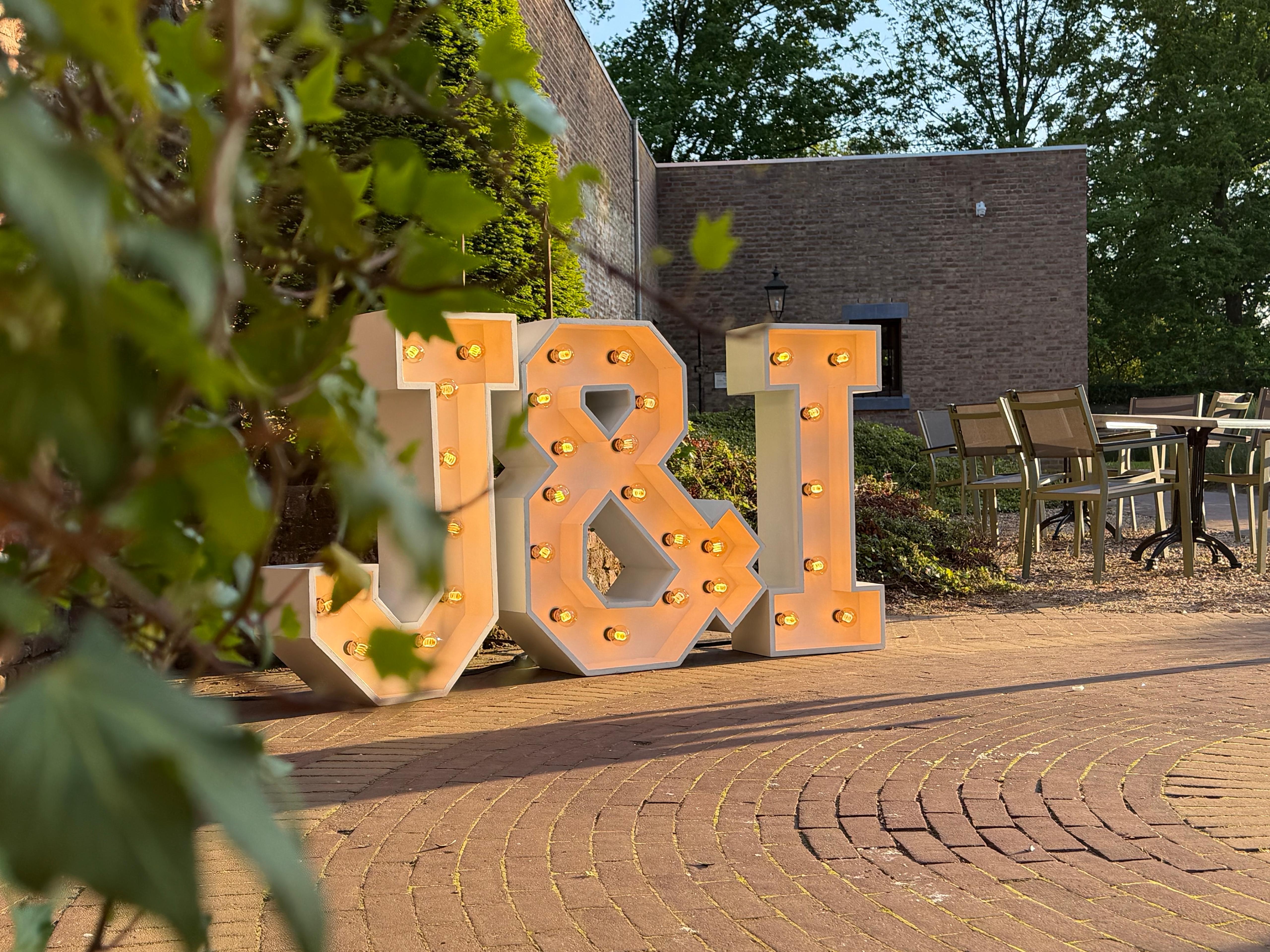 Bright Lichtletters